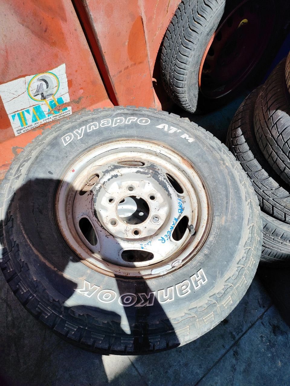 2 cerchi Ford Ranger 2001 + pneumatici 235/ 75 r15 Hankook Dynapro atm - F&amp;P CRASH SRLS - Ricambi Usati