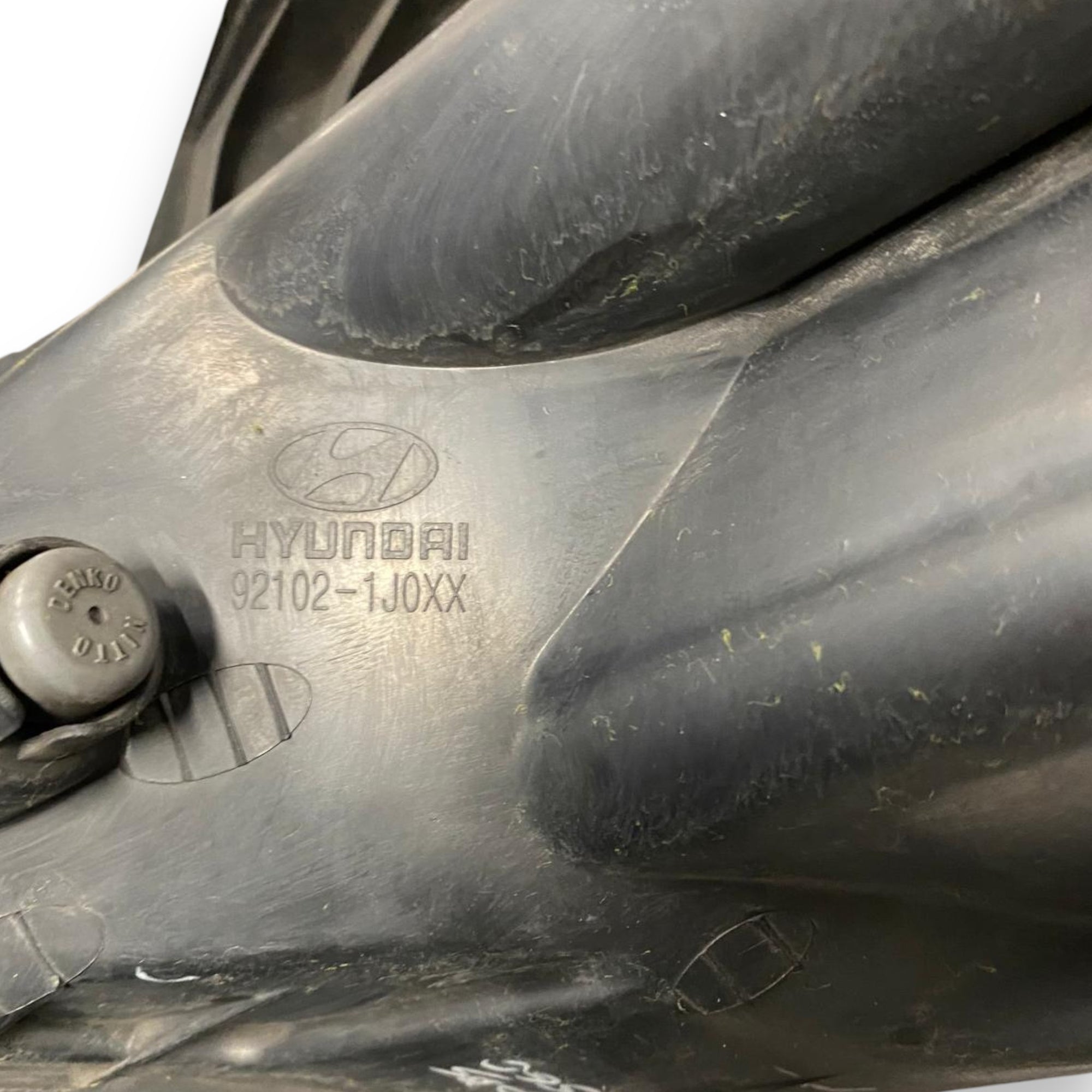 Farol direito / Halogen Hyundai i20 (2008-2012) COD: 92102-1J0XX