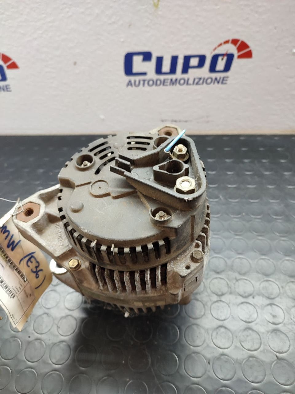 Alternatore Bmw 316i E36 cod 12311247310 - F&amp;P CRASH SRLS - Ricambi Usati