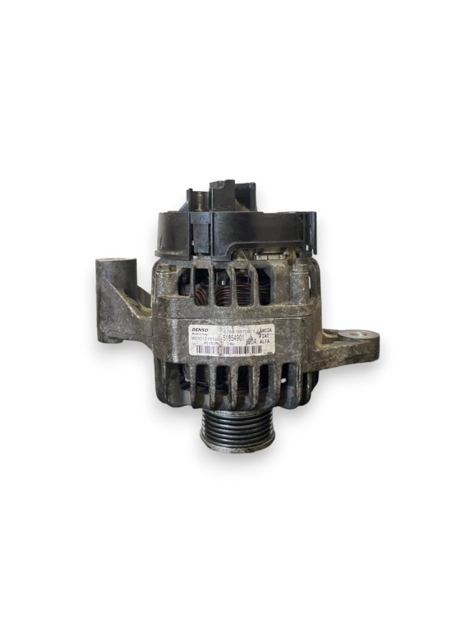 Alternatore Fiat Croma / Fiat Bravo / Lancia Delta / Alfa Romeo 159 / Fiat Grande Punto / Fiat Doblo' / Alfa Romeo Mito / Lancia Musa / Opel Insignia 1.6 / 2.0 Diesel (2005 al 2010) cod: 51854901 - F&P CRASH SRLS - Ricambi Usati