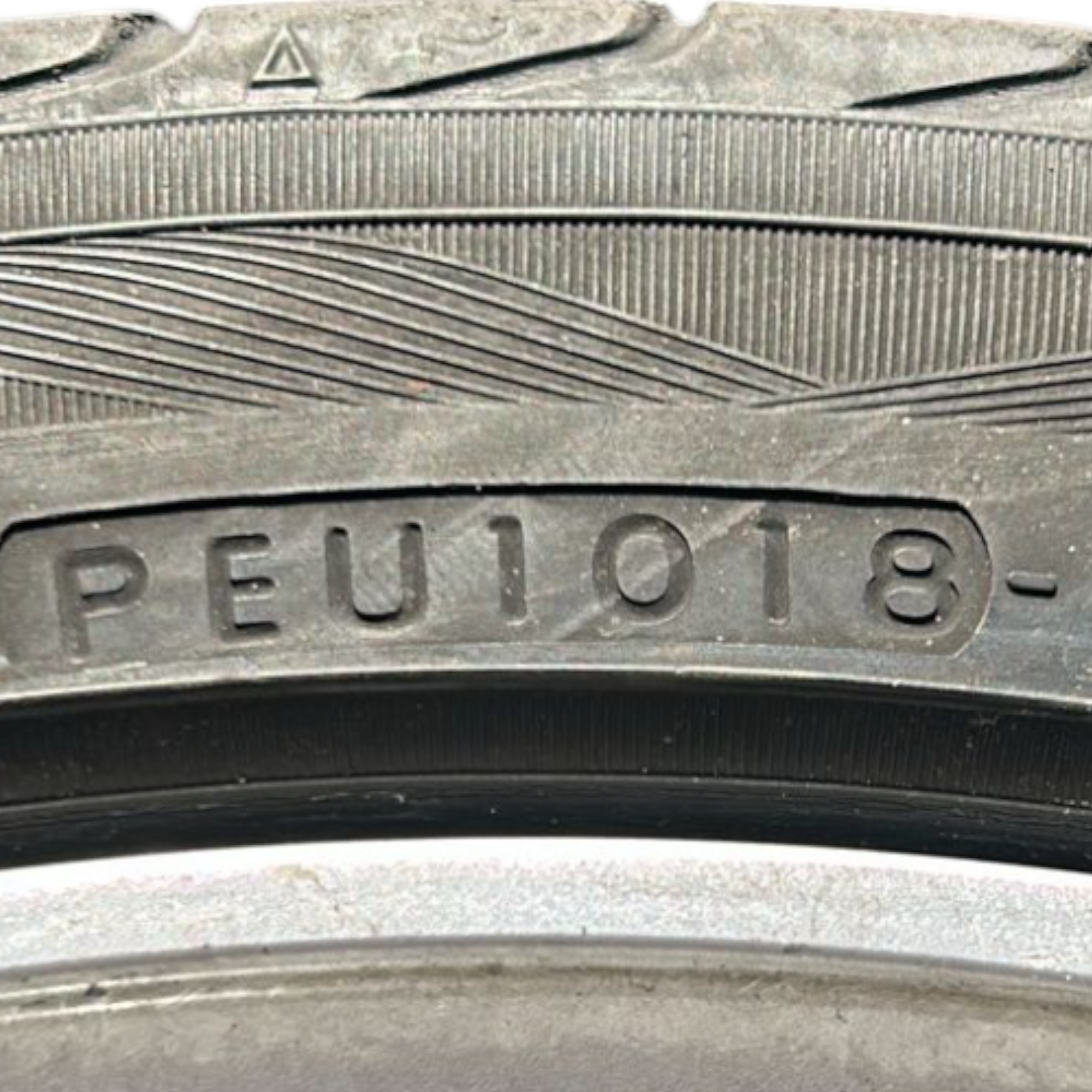 Definir 4 rodas de liga leve (Ícone Mak) Maserati Levante (5 buracos /225/40 R18) (2016> 2024)
