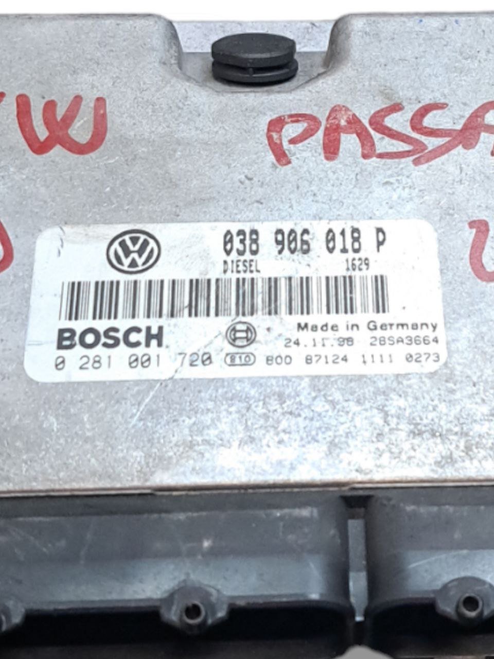 Centralina Ecu Motore Volkswagen Passat B5 1.9 Diesel (2003) COD:038906018P - F&P CRASH SRLS - Ricambi Usati