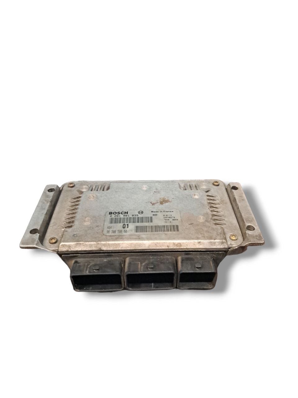 Centralina motore ecu Citroen Saxo 1.5 diesel COD:9630059880 - 0281001839 (1999 - 2004) - F&P CRASH SRLS - Ricambi Usati