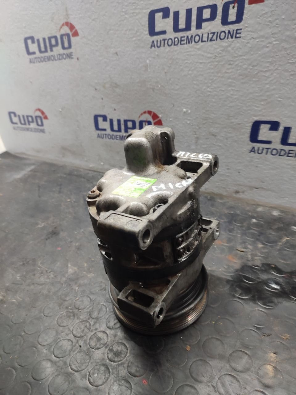 Compressore clima Nissan Micra ( k11 ) cod 2f230 45010 - F&P CRASH SRLS - Ricambi Usati