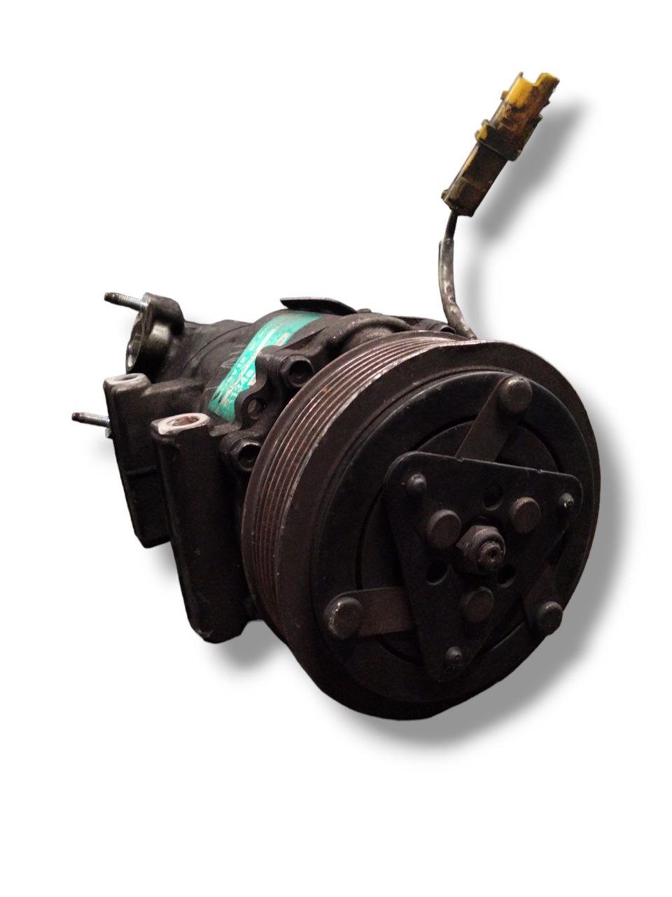 Compressore Clima Peugeot 206 1.4 diesel (1998 - 2012) cod.9646273880 - F&P CRASH SRLS - Ricambi Usati