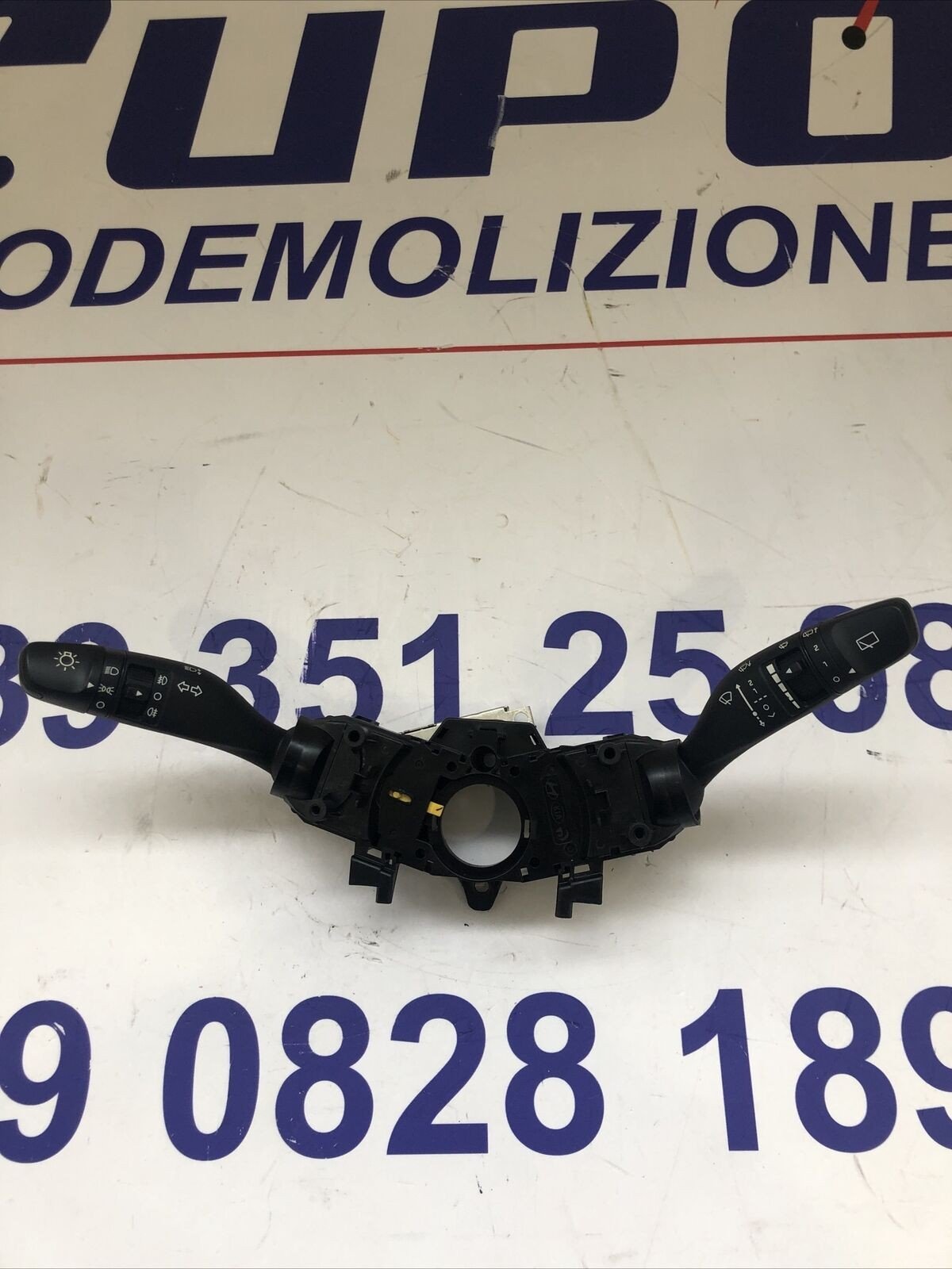 Devioluce Comando frecce Hyundai I20 10044965007417 93403C8450 - F&amp;P CRASH SRLS - Ricambi Usati