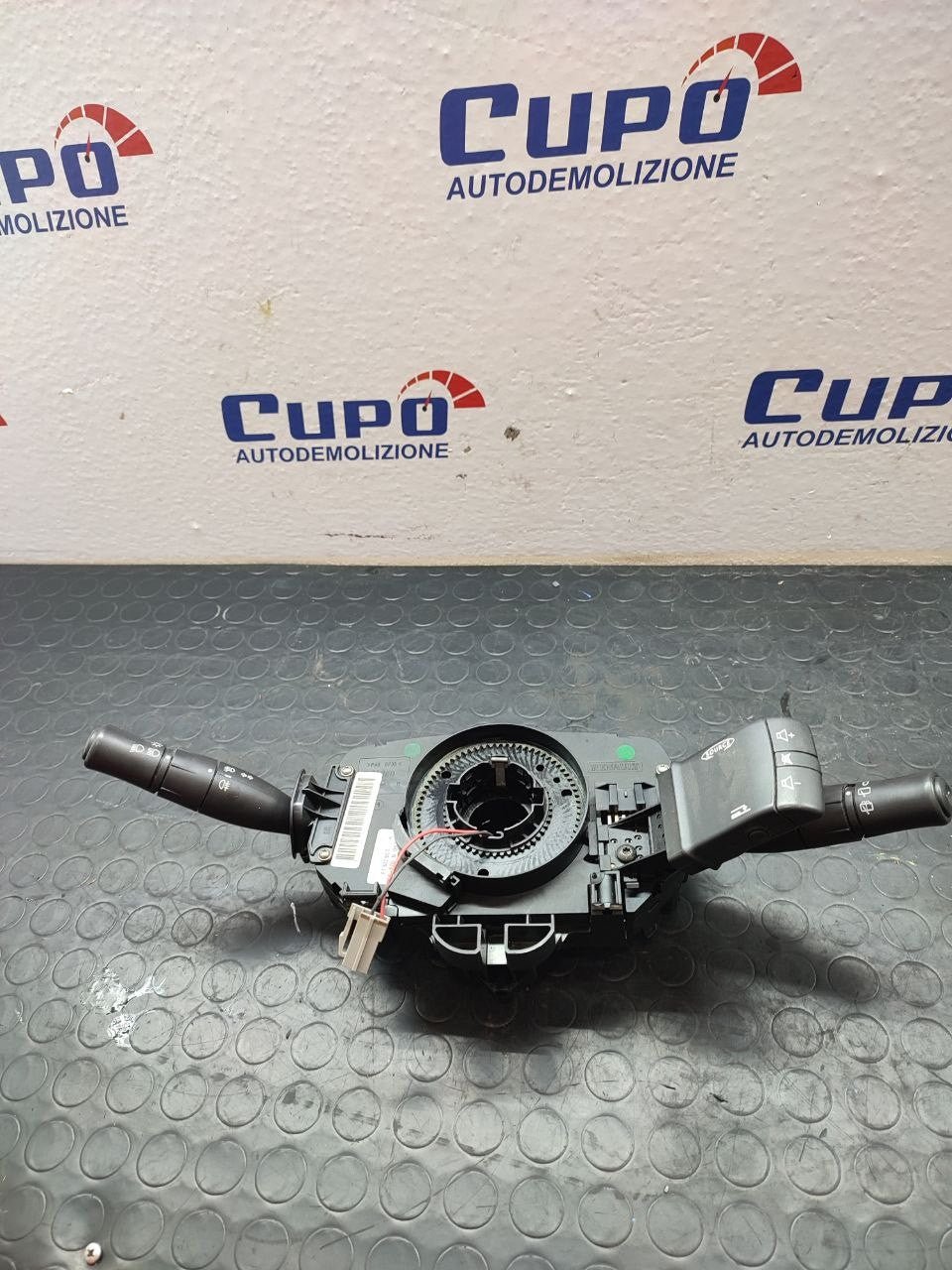Devioluci Renault Megane II cod 820021646219 - F&amp;P CRASH SRLS - Ricambi Usati