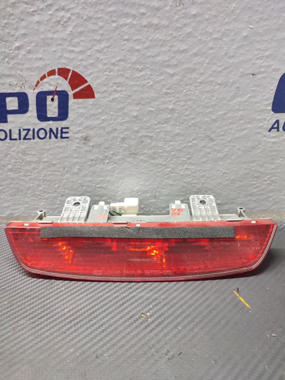 Fanale / Fanalino Posteriore Centrale / Terzo Stop Portellone HYUNDAI i10 (2013) Cod:92750-0x0 - F&P CRASH SRLS - Ricambi Usati
