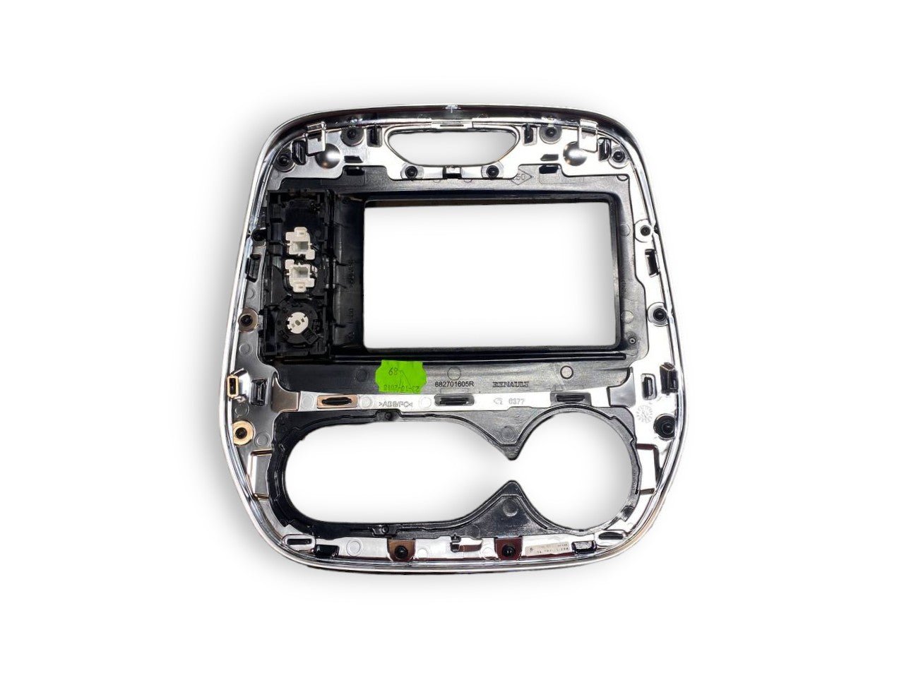 Modanatura / Rivestimento / Cornice Autoradio Renault Captur (2018) cod: 682701605R - F&P CRASH SRLS - Ricambi Usati