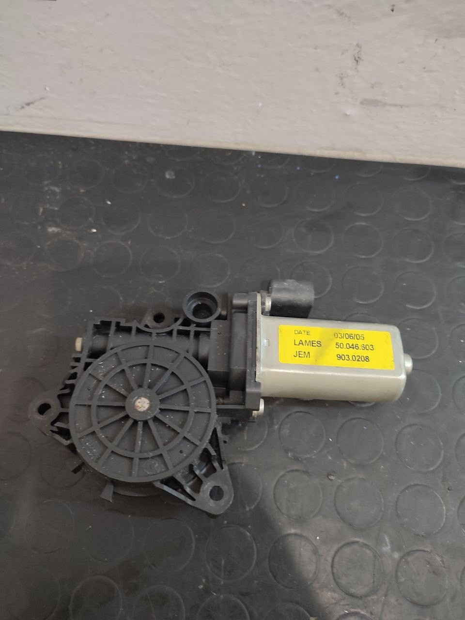 Motorino Alzacristallo anteriore sinistro FIAT IDEA 1.3 MJ - F&P CRASH SRLS - Ricambi Usati
