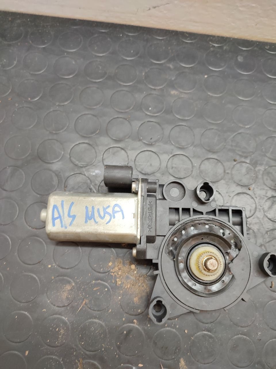 Motorino Alzacristallo anteriore sinistro LANCIA MUSA 1.3MJ - F&P CRASH SRLS - Ricambi Usati