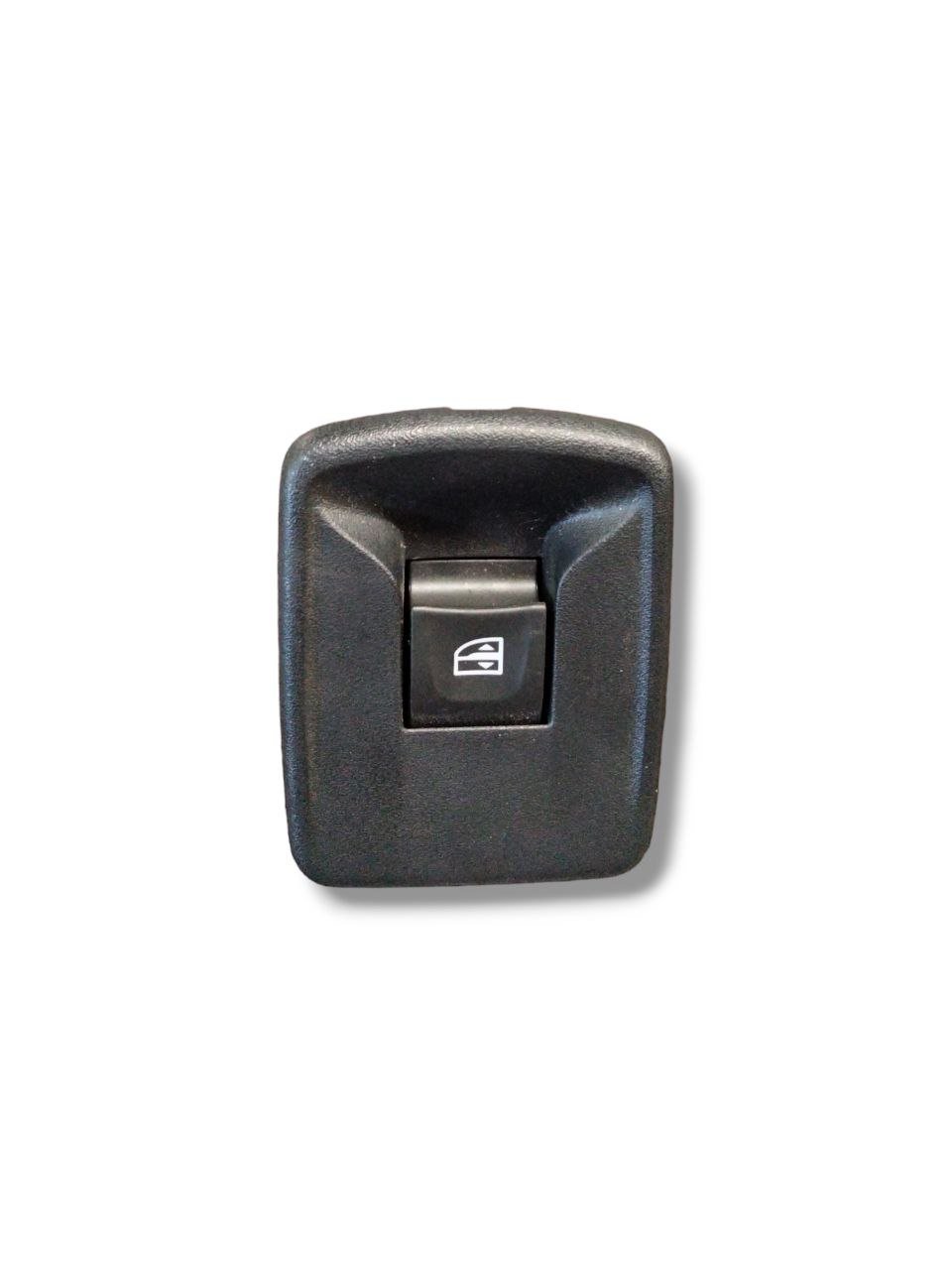 Pulsantiera alzacristalli anteriore destra Dacia Sandero stepway (2012 - 2020)cod.00240089 - F&amp;P CRASH SRLS - Ricambi Usati