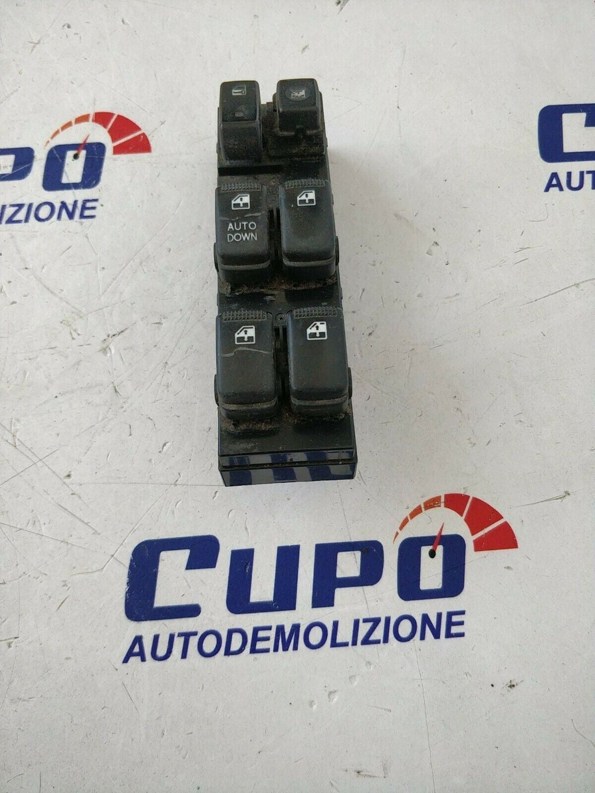 PULSANTIERA Alzacristalli ANTERIORE SINISTRA GUIDA KIA Sportage 2° serie - F&amp;P CRASH SRLS - Ricambi Usati