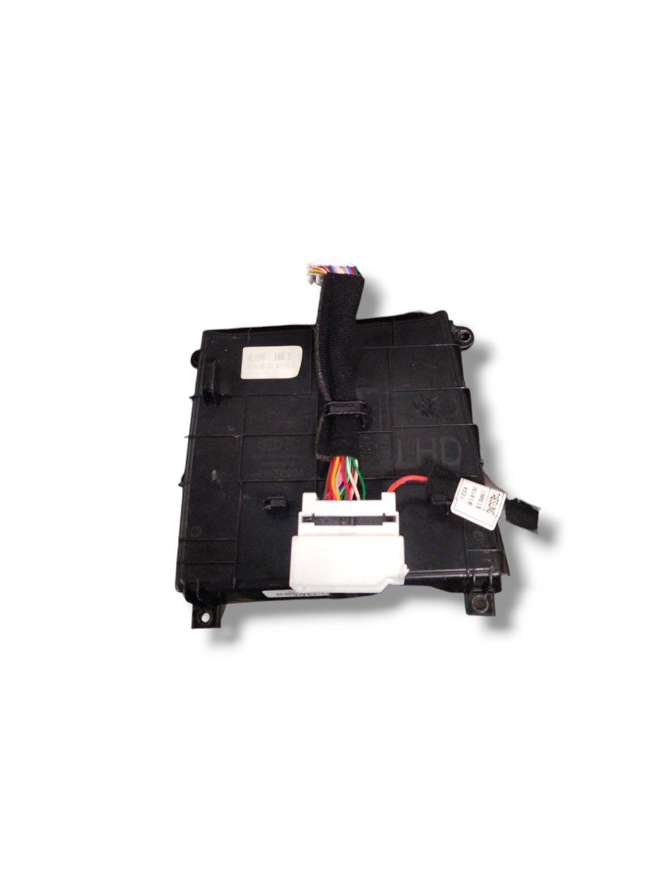 Rivestimento / Modanatura console centrale Kia Rio IV (2017>) cod.84635h8000 - F&P CRASH SRLS - Ricambi Usati