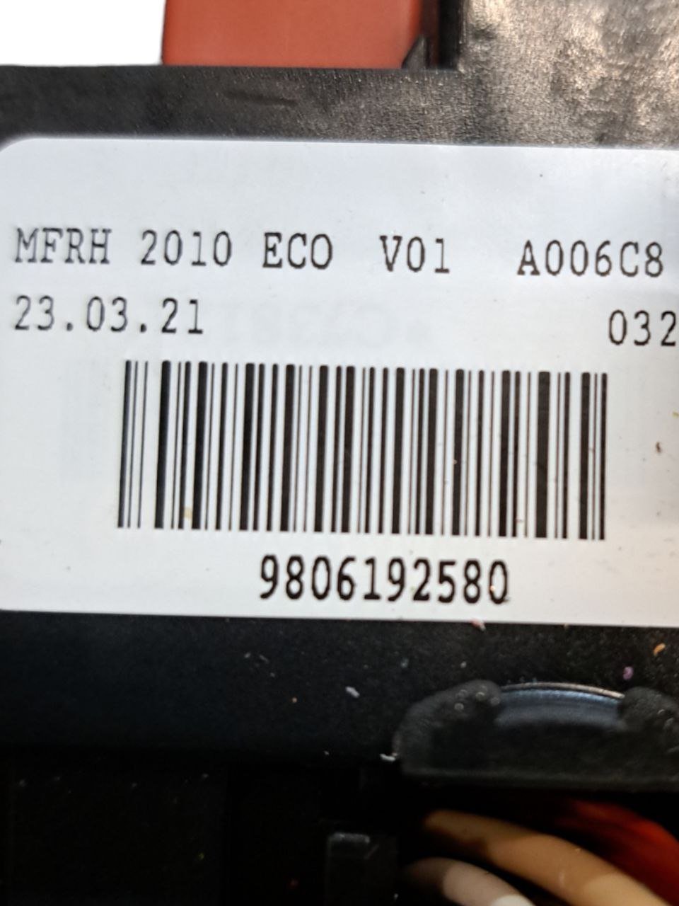 Scatola Fusibili Centralina Portafusibili Peugeot 208 1.4 hdi (2015) COD:9806192580 - F&P CRASH SRLS - Ricambi Usati