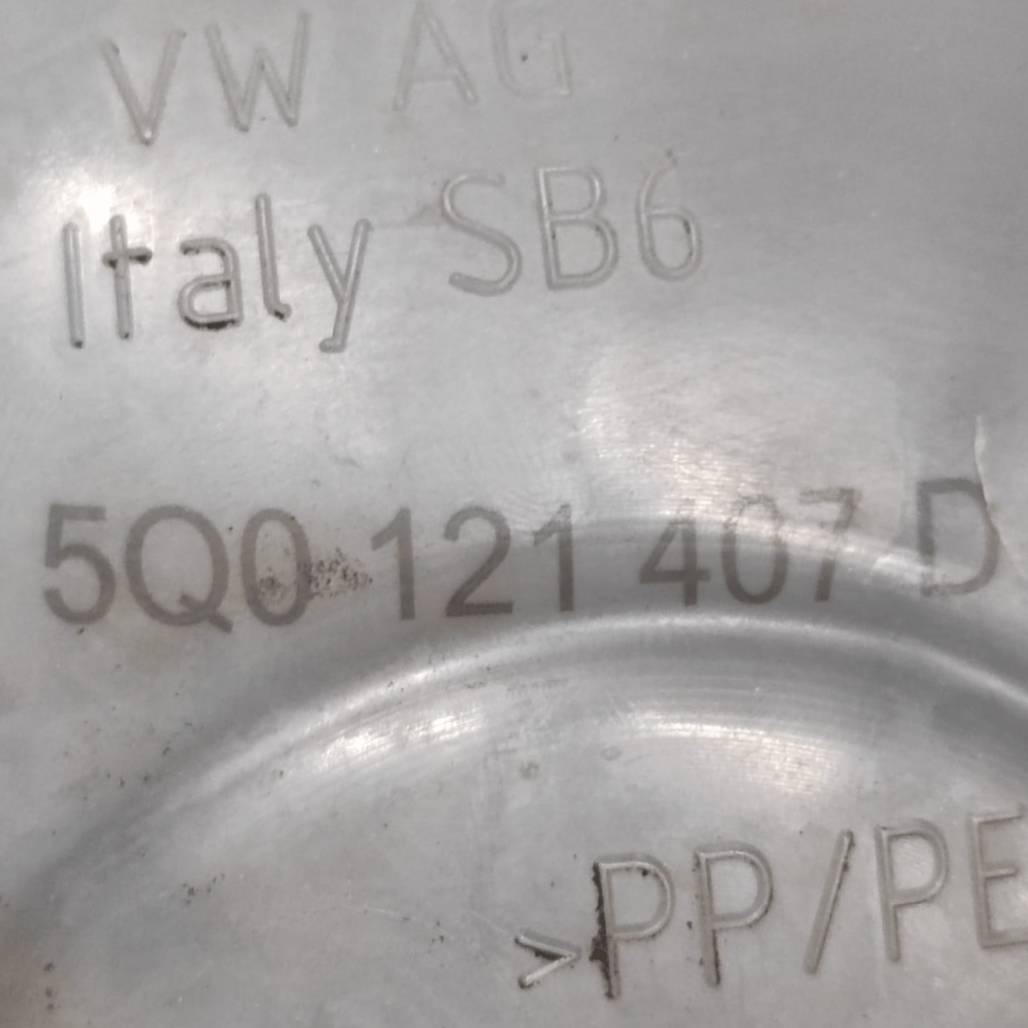 Serbatoio / Vaschetta Liquido Refrigerante Skoda Octavia III Serie 1.4 Benzina COD: 5Q0121407D (2012 - 2019) - F&P CRASH SRLS - Ricambi Usati