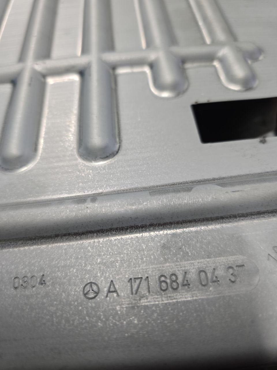 SUPPERTO BATTERIA MERCEDES - BENZ SLK R171 (2004 - 2011) Cod : A1716840437 - F&P CRASH SRLS - Ricambi Usati