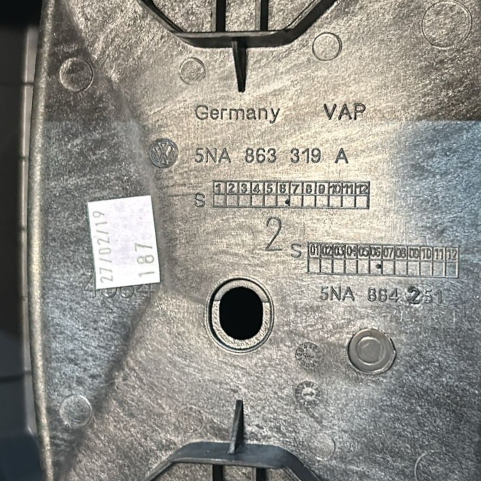 Tunnel Centrale Volkswagen Tiguan (AD1) (2016 > 2024) cod.5NA863319A - F&P CRASH SRLS - Ricambi Usati