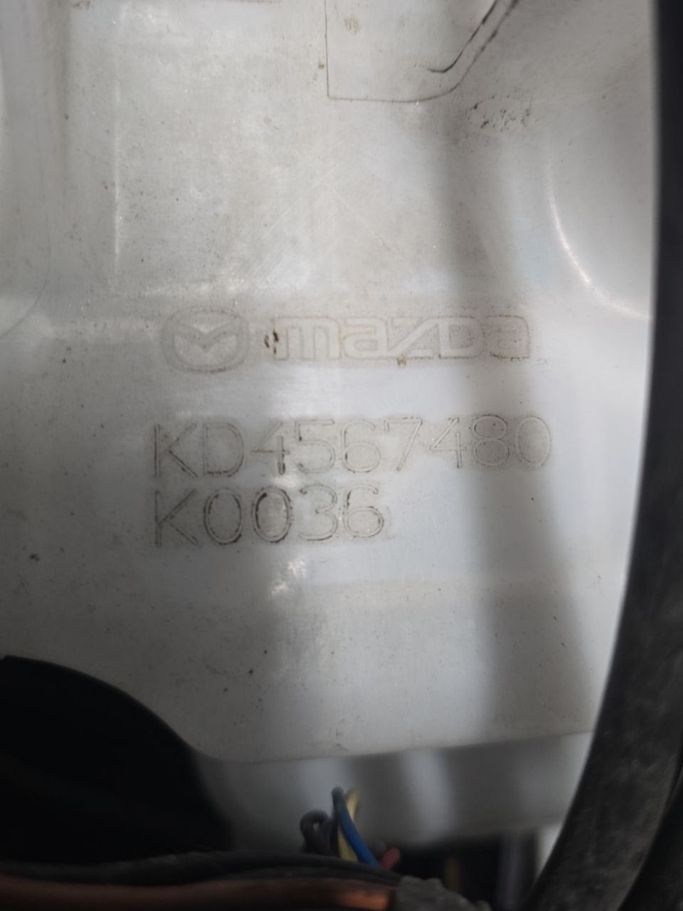 Vaschetta Liquido Tergicristalli Mazda CX - 5 (2016>) Cod : KD4567480 - F&P CRASH SRLS - Ricambi Usati